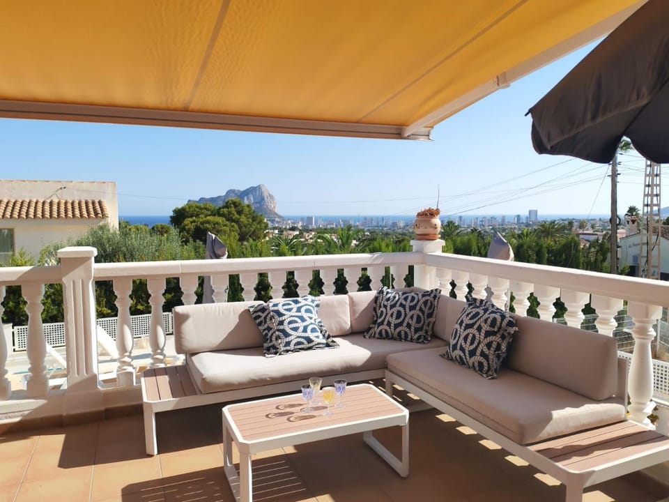 Patio, Natural landscape, View (from property/room), Balcony/Terrace, Seating area, Mountain view, Sea view