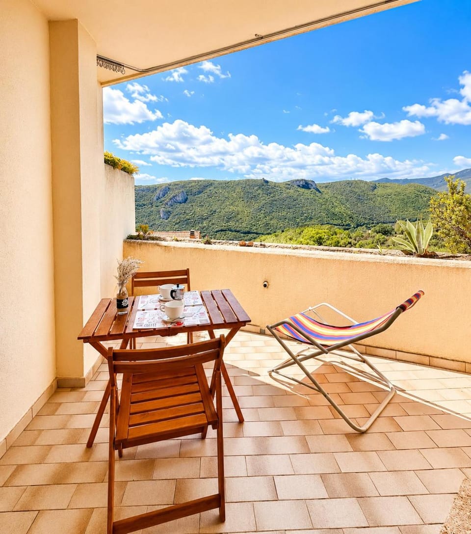Hostdomus - Phil House Apartment in Finale Ligure