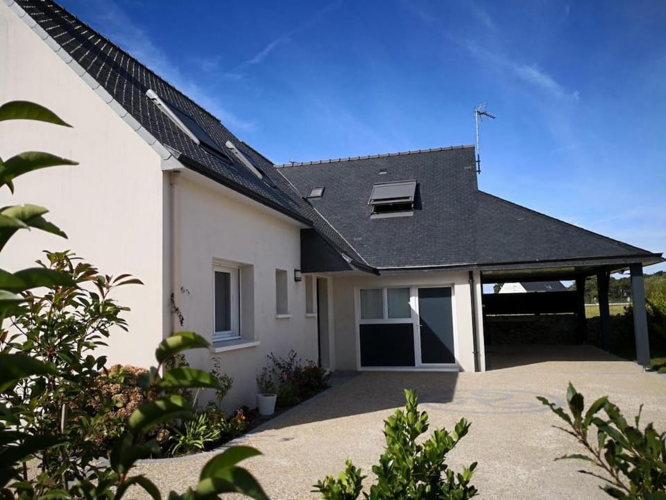 CHARMANTE STUDETTE COSY PRES DU BOURG ET DES PLAGEs Apartment in Brittany