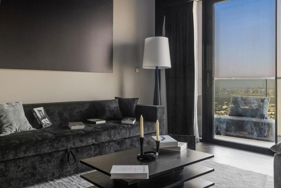 2BR Downtown Dubai - Burj Fountain Views - 100 TV Apartment in Dubai