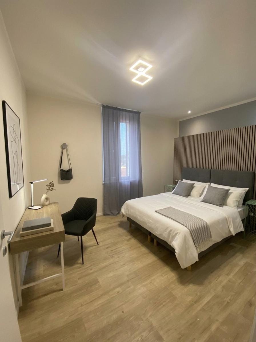 Easy Home Station1 Apartment in Parma