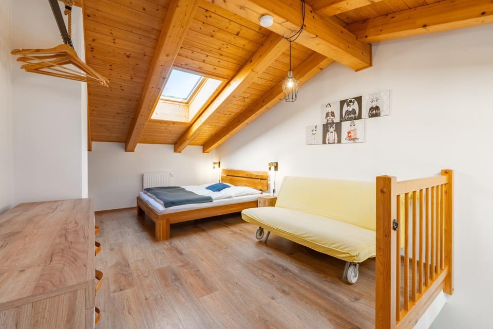 Bed, Seating area, Bedroom