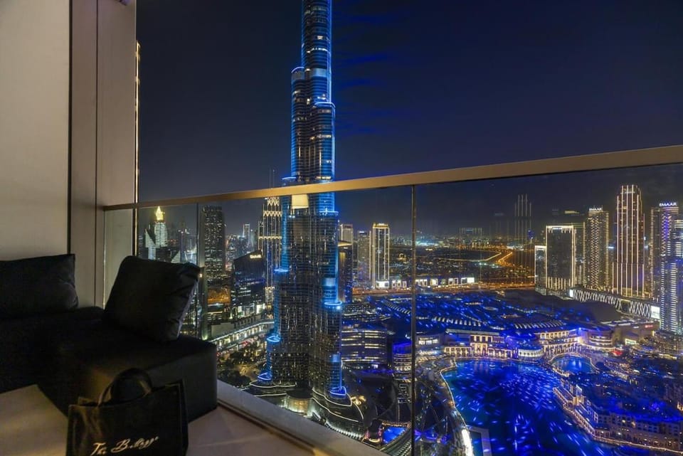 Black 2BR Downtown with Burj Khalifa & Fountain Views Apartment in Dubai