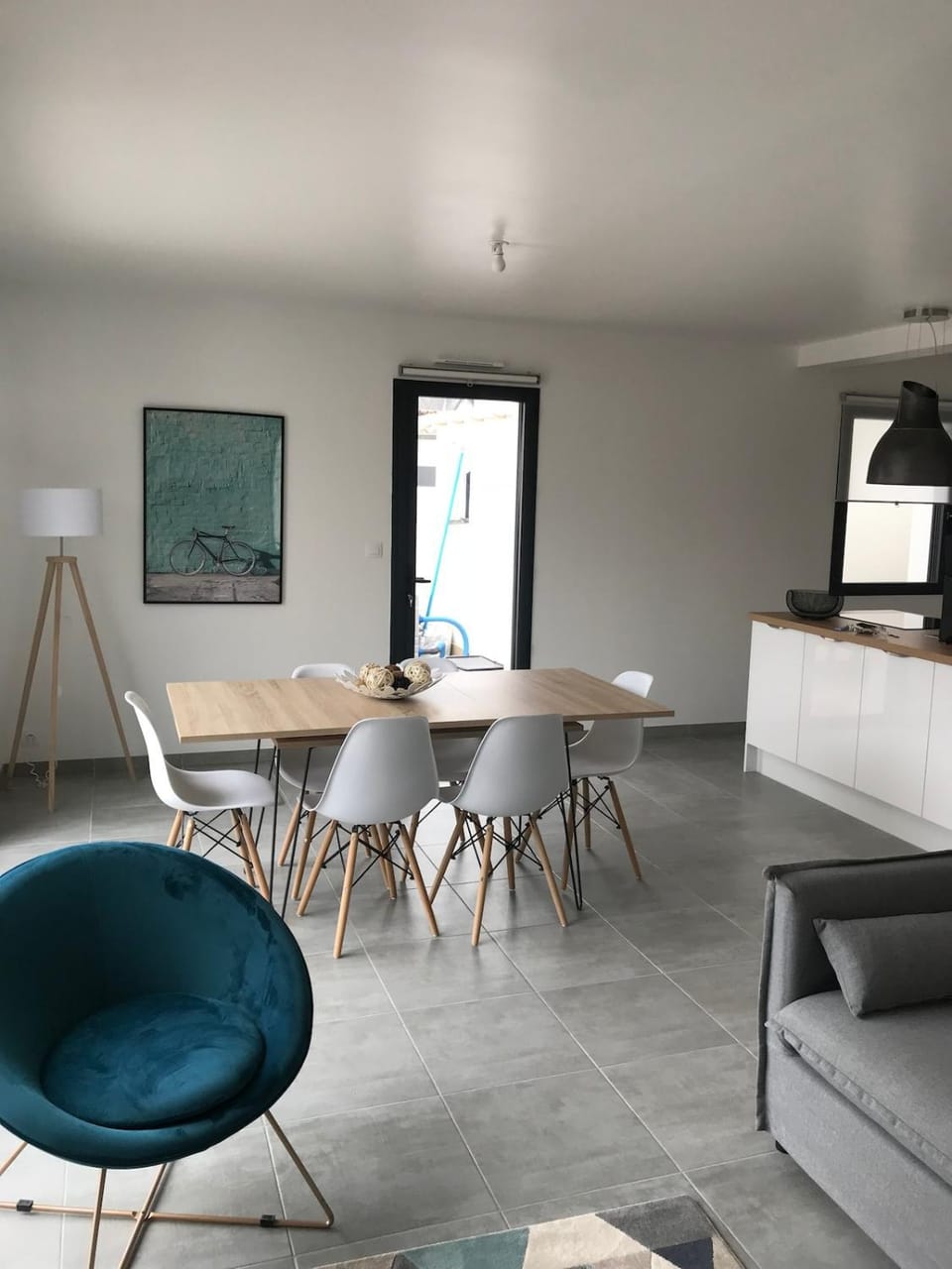 Kitchen or kitchenette, Living room