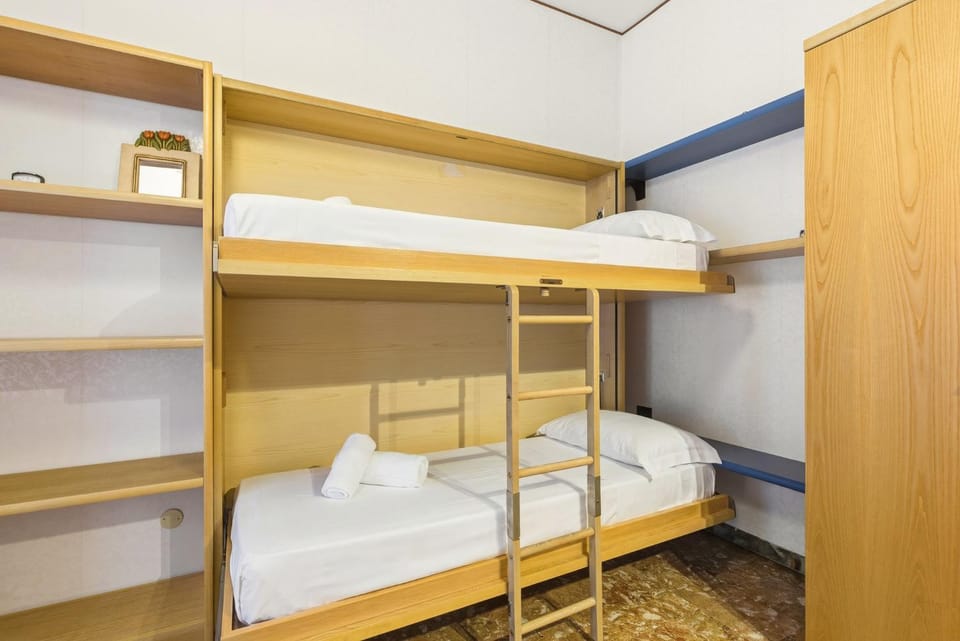 Hostdomus - Bilocale sul borgo Apartment in Finale Ligure