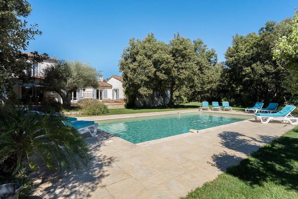 La maison de Valérie avec piscine House in Uzes