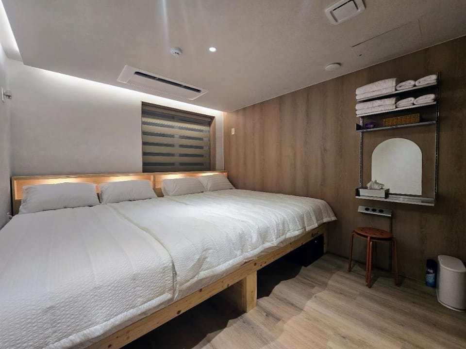 UrbanNest Inn Cheonggye Hotel in Seoul