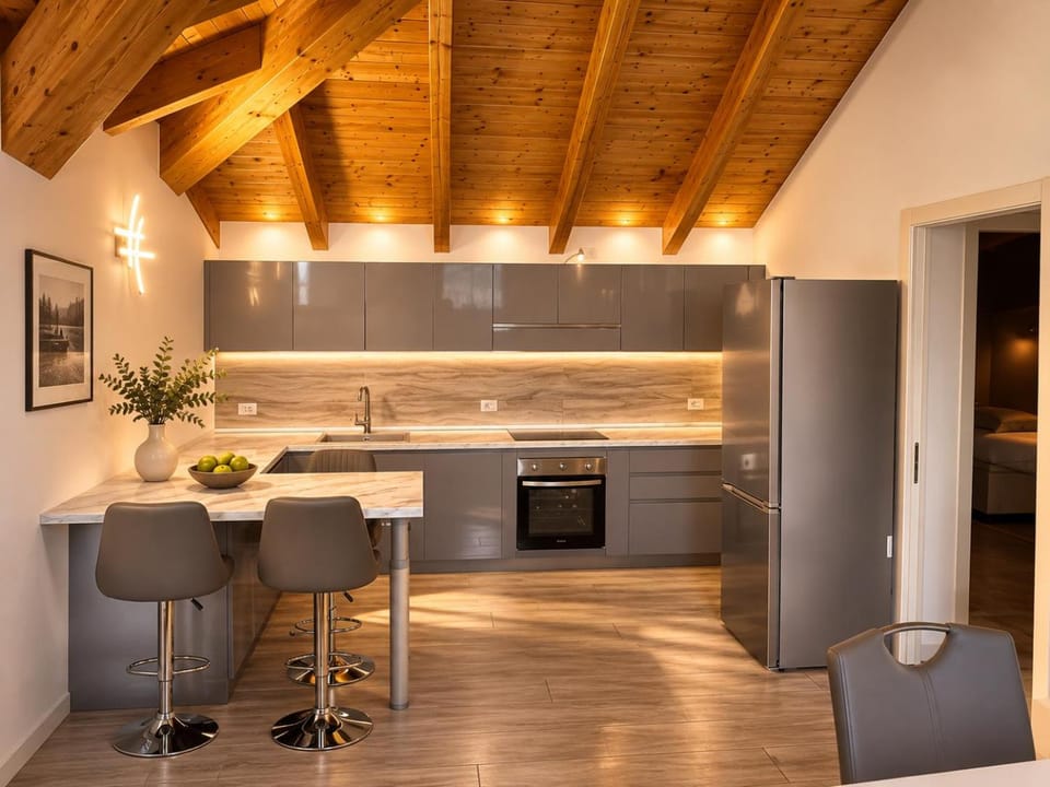 Kitchen or kitchenette, Dining area, oven, stove