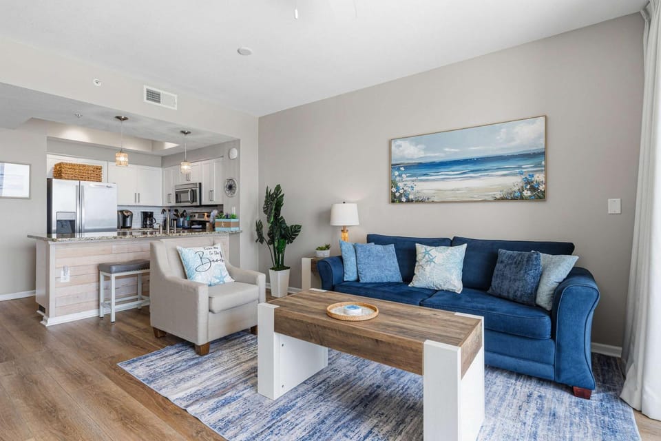 Majestic Sun B1008, Beachfront Condo, 10th Floor, Gulf Views, Balcony, Pool & Hot Tub House in Miramar Beach