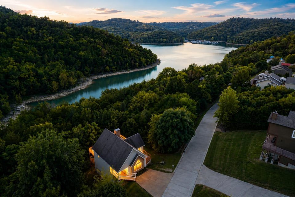 Property building, Natural landscape, Bird's eye view, Lake view, Sunset