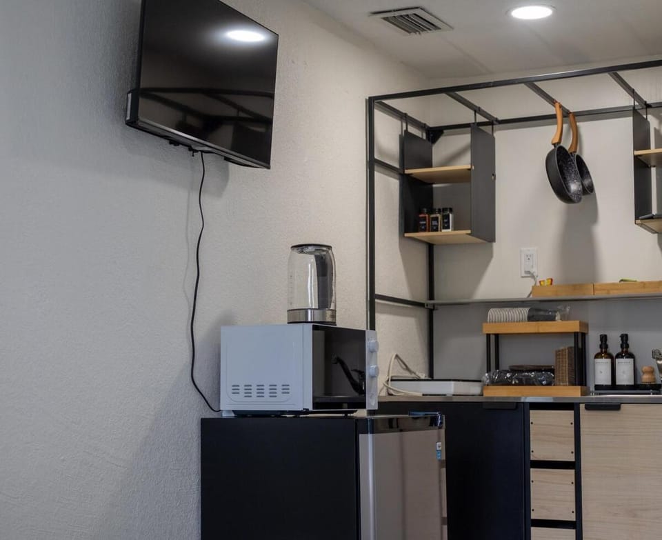 TV and multimedia, Coffee/tea facilities, Kitchen or kitchenette