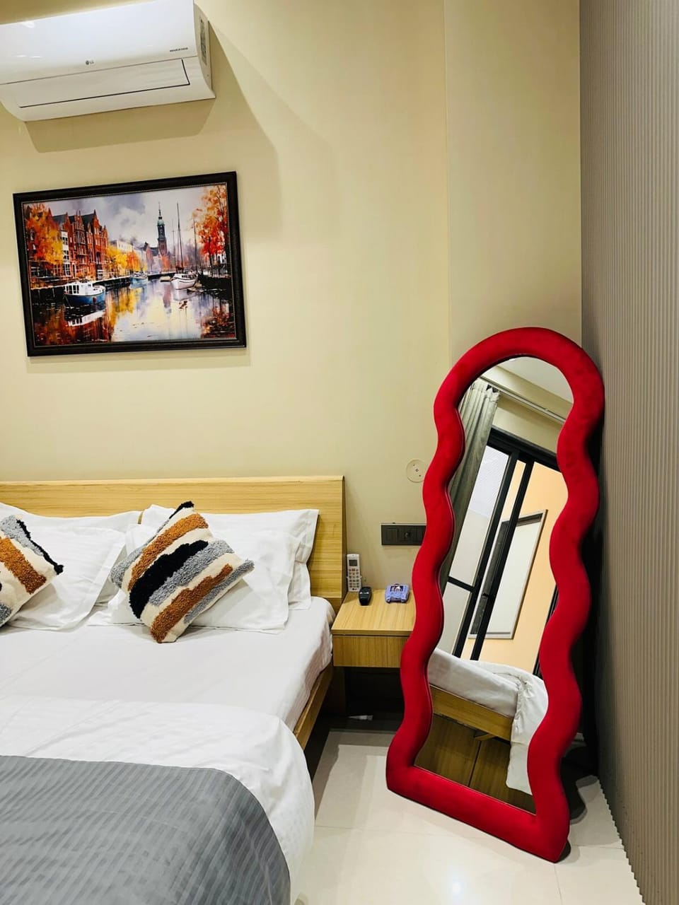 Connect Stay 1BHK golf course road sec-42 Vacation rental in Gurugram