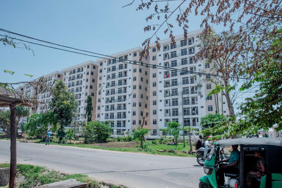 Property building, Day, Street view