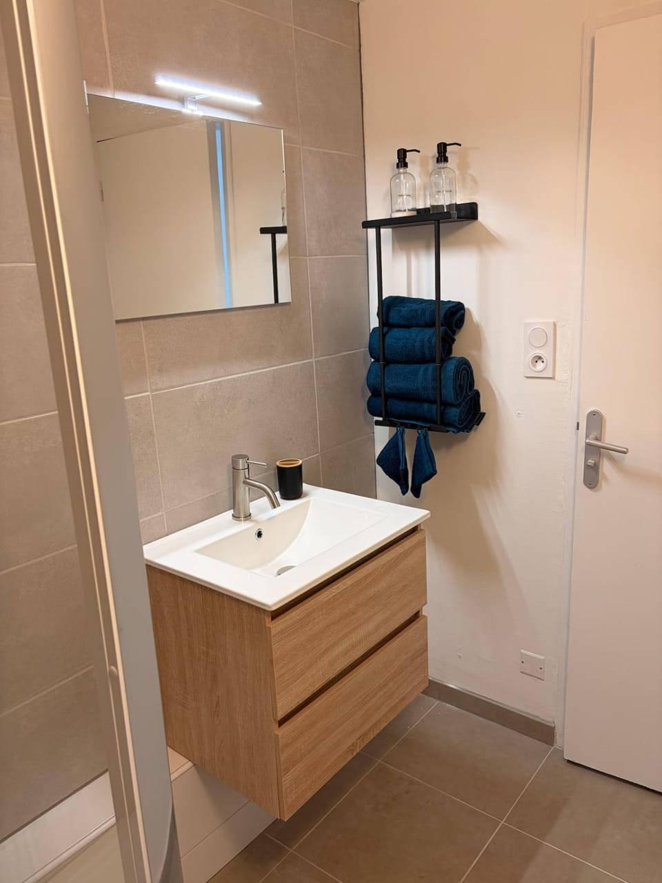 Charmant logement climatisé Apartment in Auvergne-Rhône-Alpes