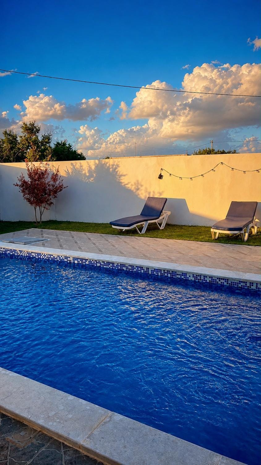 Swimming pool
