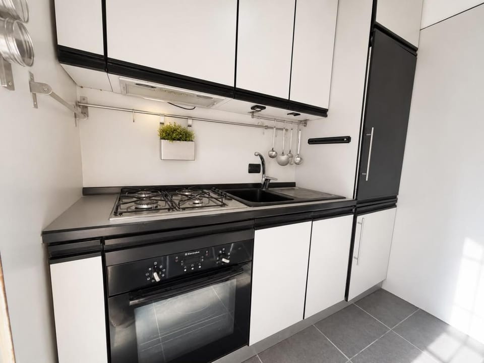 Loft in the Heart of Naples - Privacy -Wifi-Metro Apartment in Naples