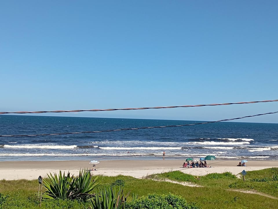 Casa de praia beira mar House in Guaratuba