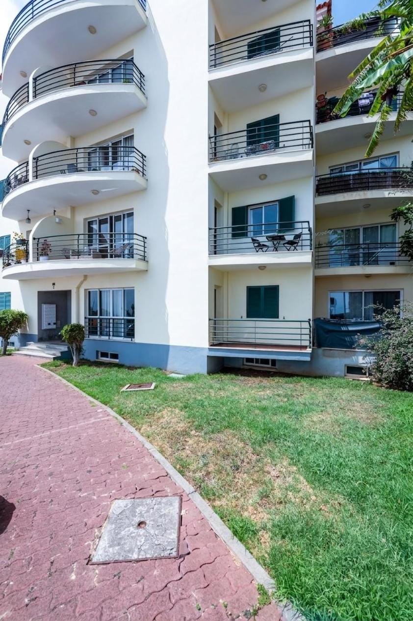 Property building, Street view