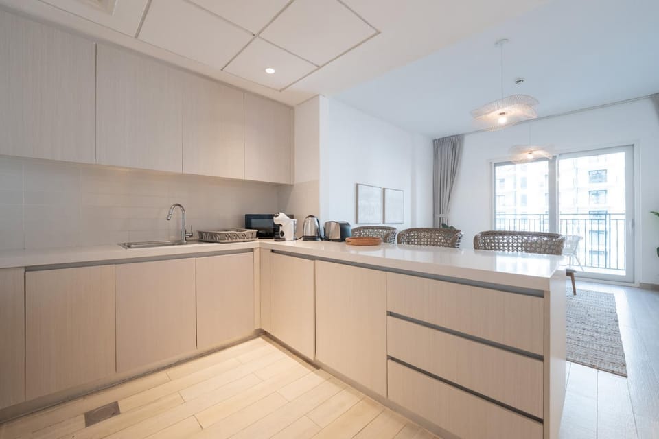 Family Friendly 2-Bed in Water's Edge Apartment in Abu Dhabi