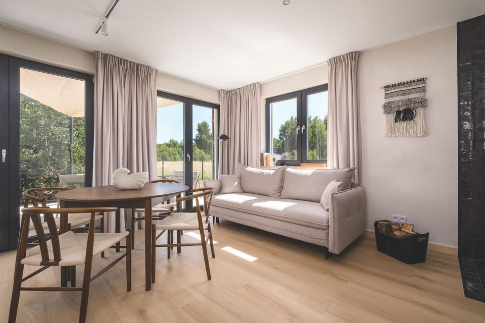 Living room, Seating area, air conditioner