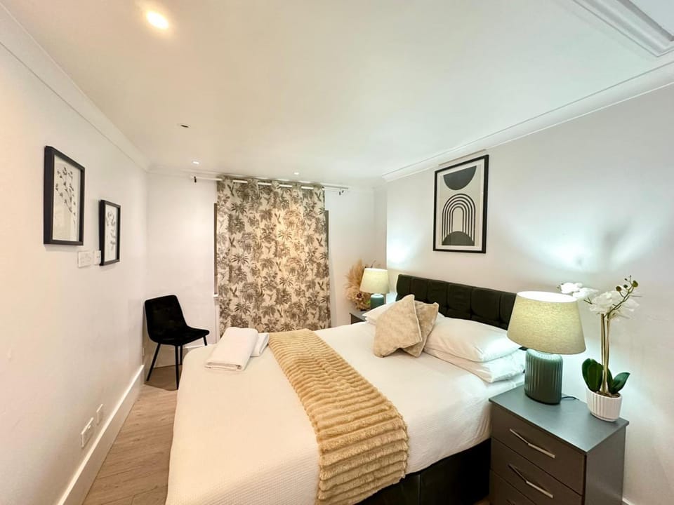 Bed, Bedroom