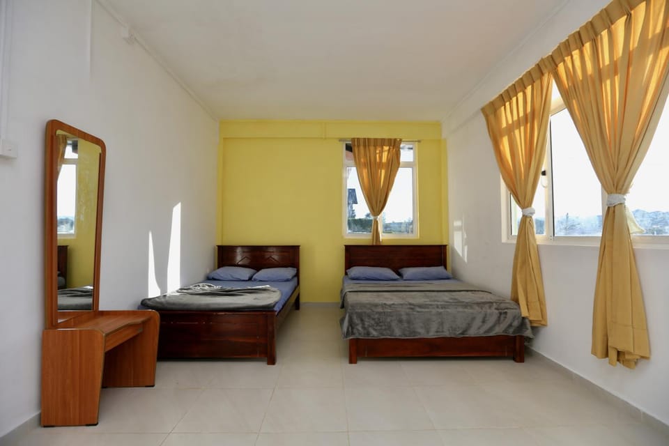 Photo of the whole room, Bedroom
