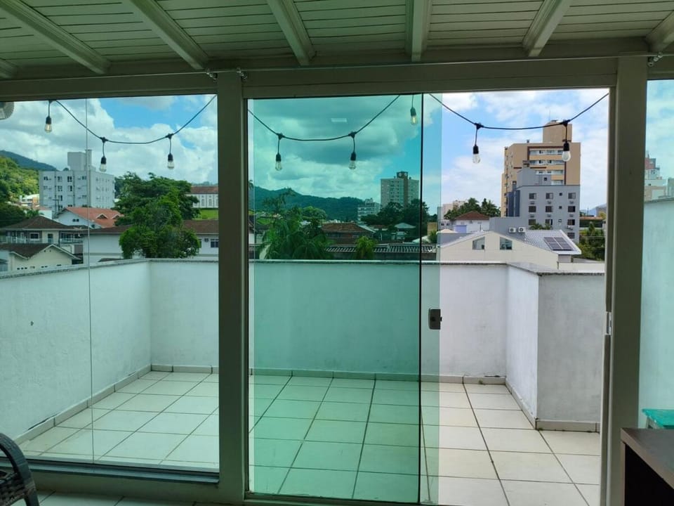 Apto fundos da vila germânica, 2 suites (301 vila) Apartment in Blumenau