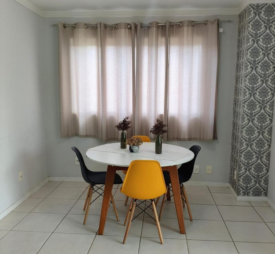 Apto fundos da vila germânica, 2 suites (301 vila) Apartment in Blumenau