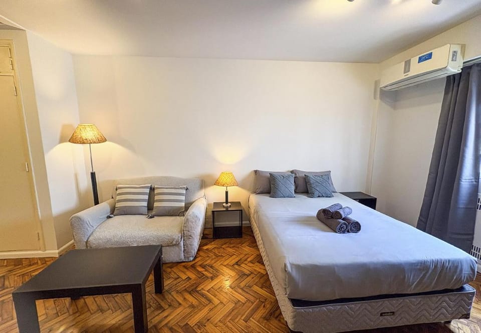 RentUp - Estudio con Localizacion Estrategica en Recoleta Av Santa Fe, Zona Universitaria y Medica Apartment in Buenos Aires