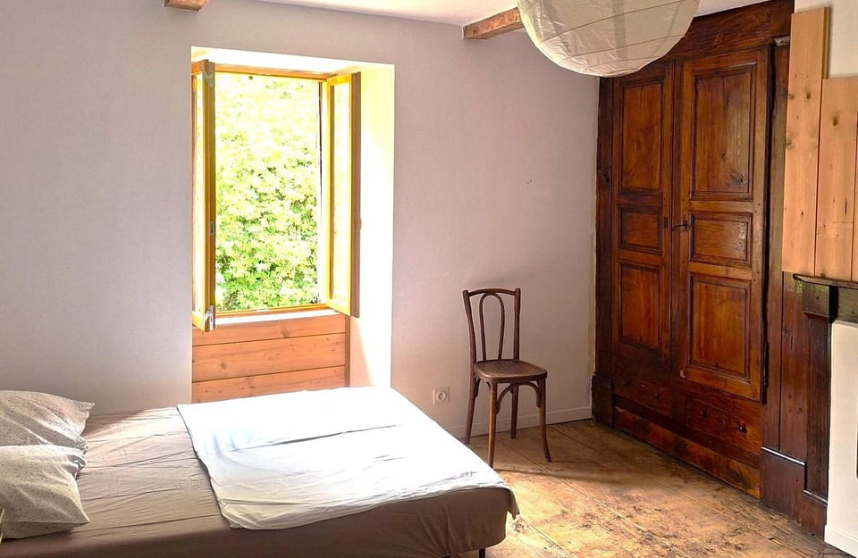 Bed, Photo of the whole room, Bedroom, wardrobe