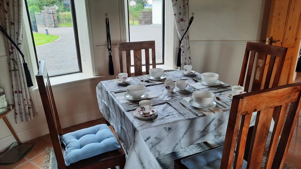 Coffee/tea facilities, Continental breakfast