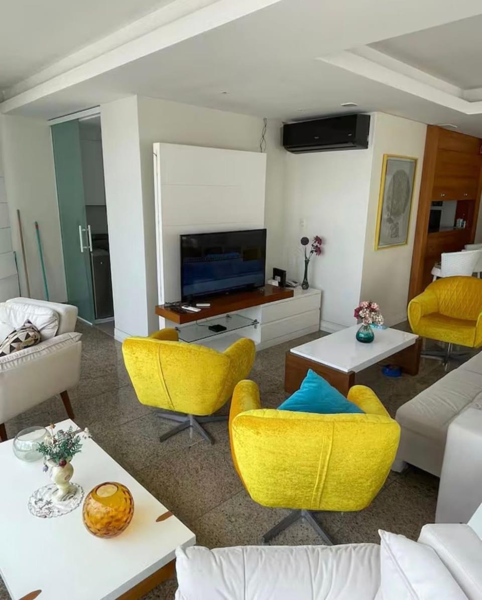 Communal lounge/ TV room, TV and multimedia, Living room, Seating area