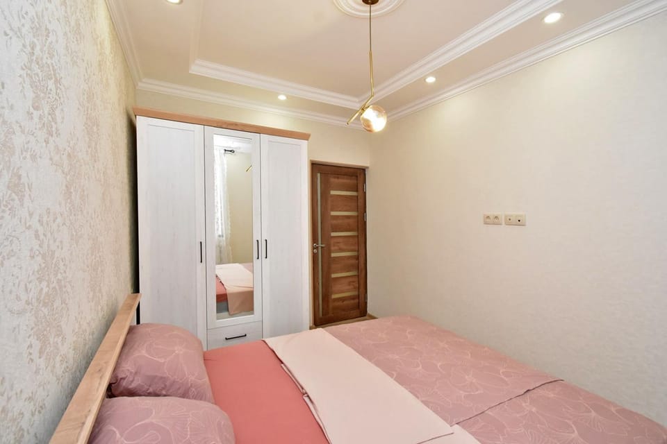 Warm & Peaceful Family Home , First floor Apartment in Yerevan