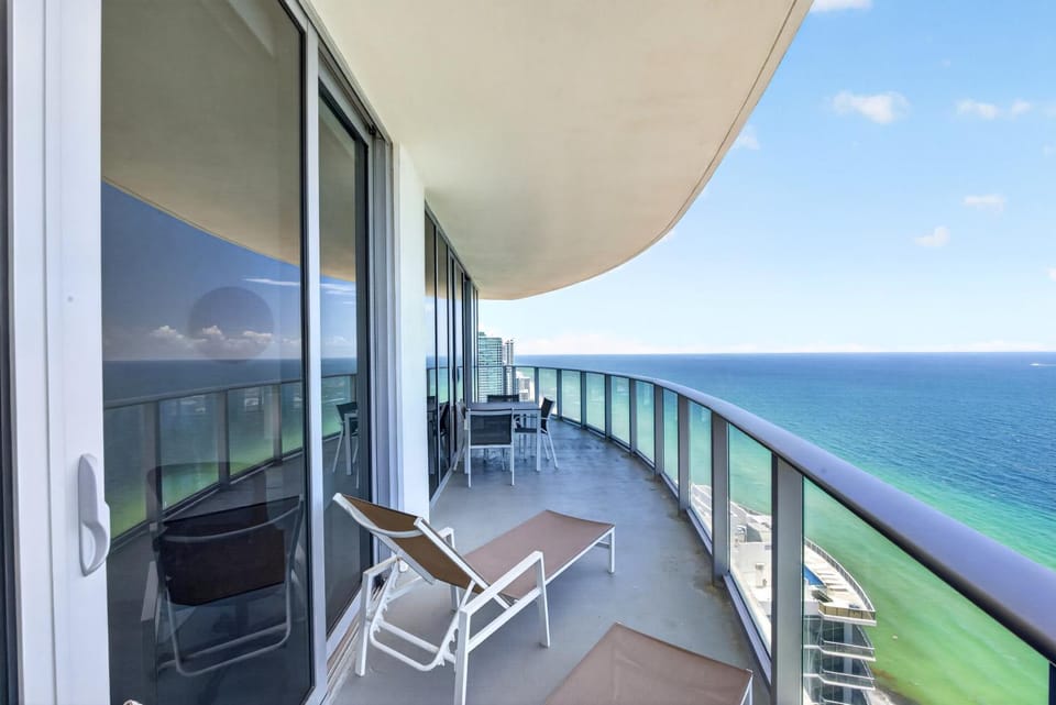 Day, Natural landscape, View (from property/room), Balcony/Terrace, Sea view