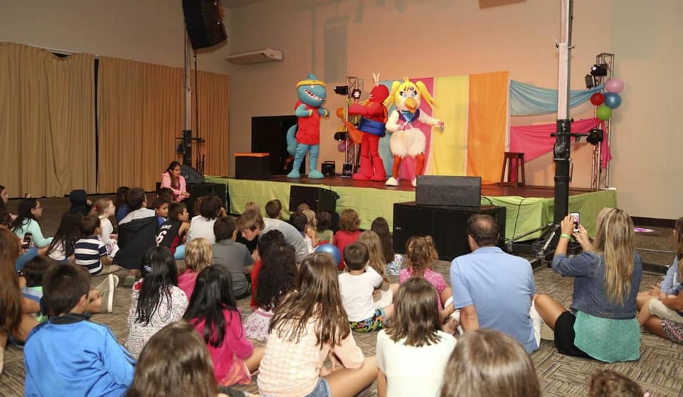 Communal lounge/ TV room, Kids's club, Evening entertainment, children, group of guests