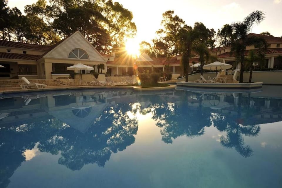 Property building, Restaurant/places to eat, Day, Pool view, Swimming pool, Sunrise, Sunset