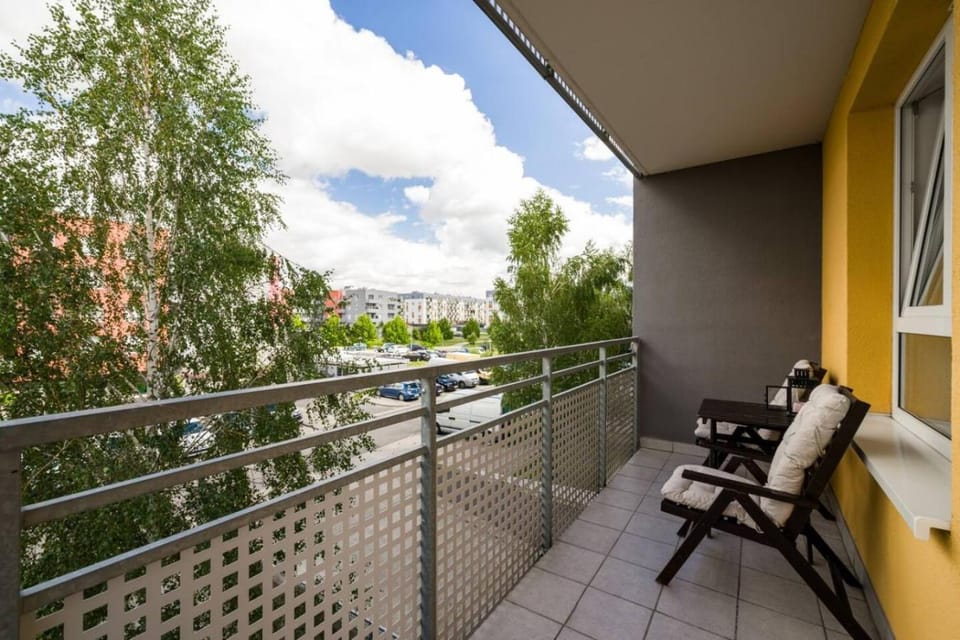 Wrocław Three Bedroom Apt - Parking, AirCon & Balcony by Rentujemy Apartment in Wroclaw