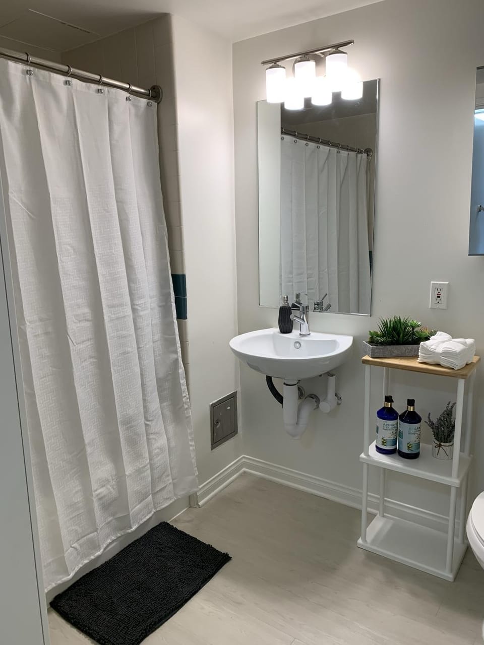 Promenade Studio With Free Parking! Apartment in Santa Monica
