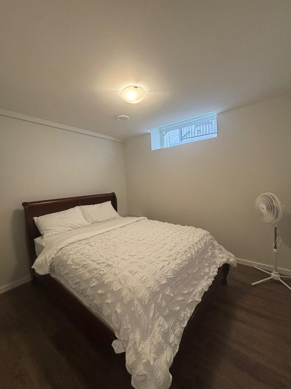 71 Basement 2 Bed 1 Bath Apartment in Winnipeg