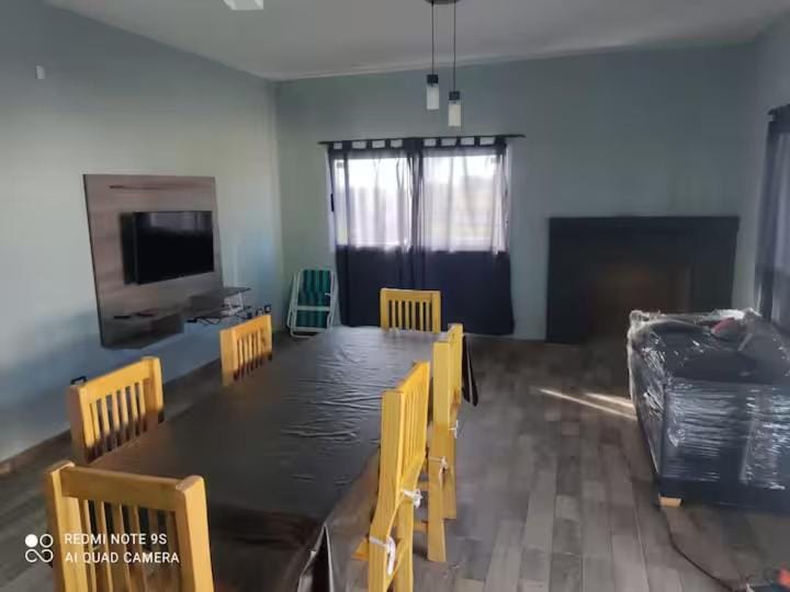 Communal lounge/ TV room, TV and multimedia, Living room, Dining area, fireplace