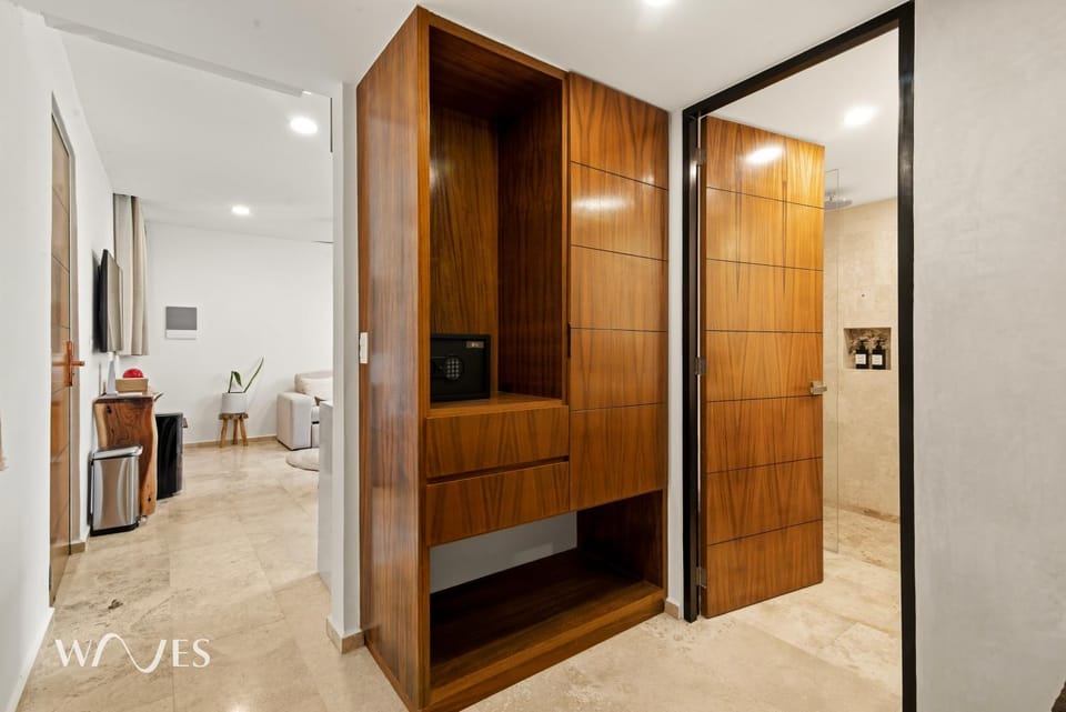 Bedroom, wardrobe