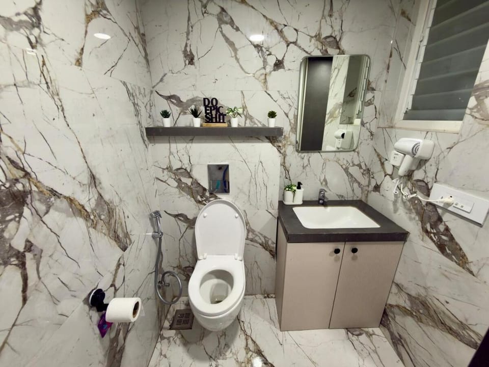 Toilet, Bathroom