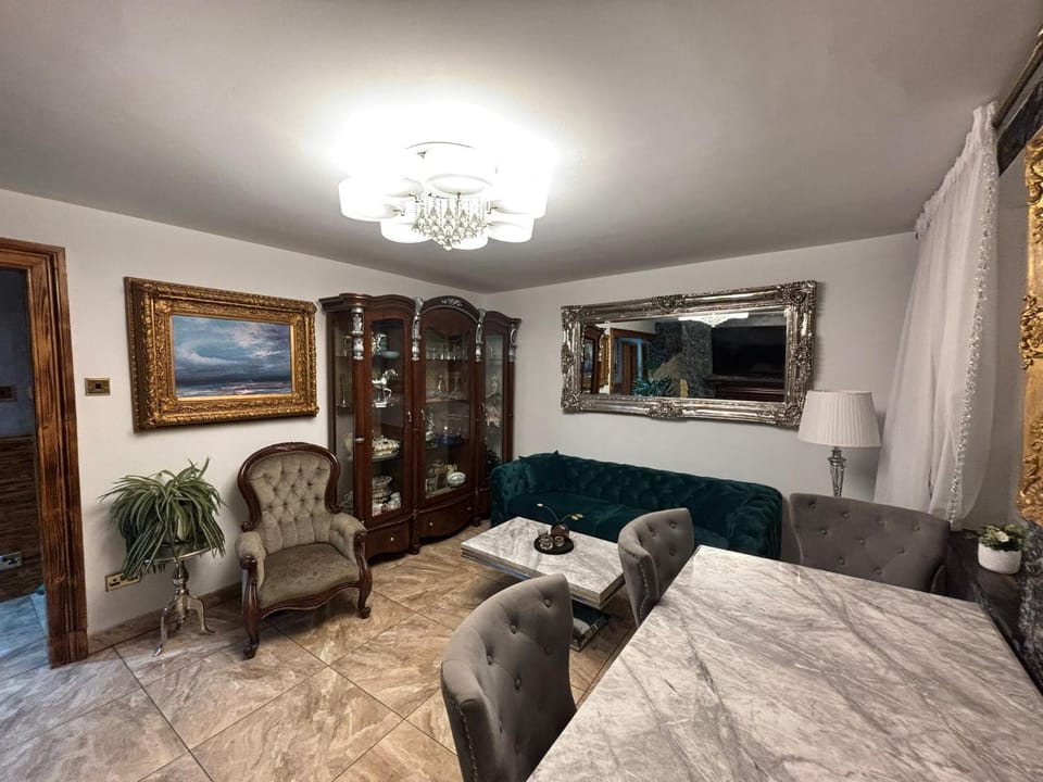 The Edinburgh Grand Residence Apartment in Edinburgh