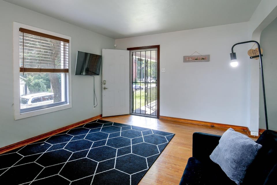 7 Mi to Downtown St Louis! Cozy Apartment Apartment in Saint Louis