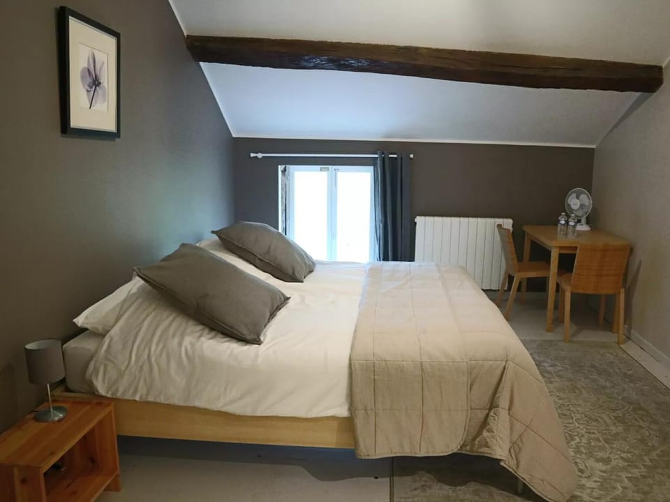 Chambre Familiale Confortable avec Petit-déjeuner à la Ferme - FR-1-589-746 Bed and Breakfast in Vosges