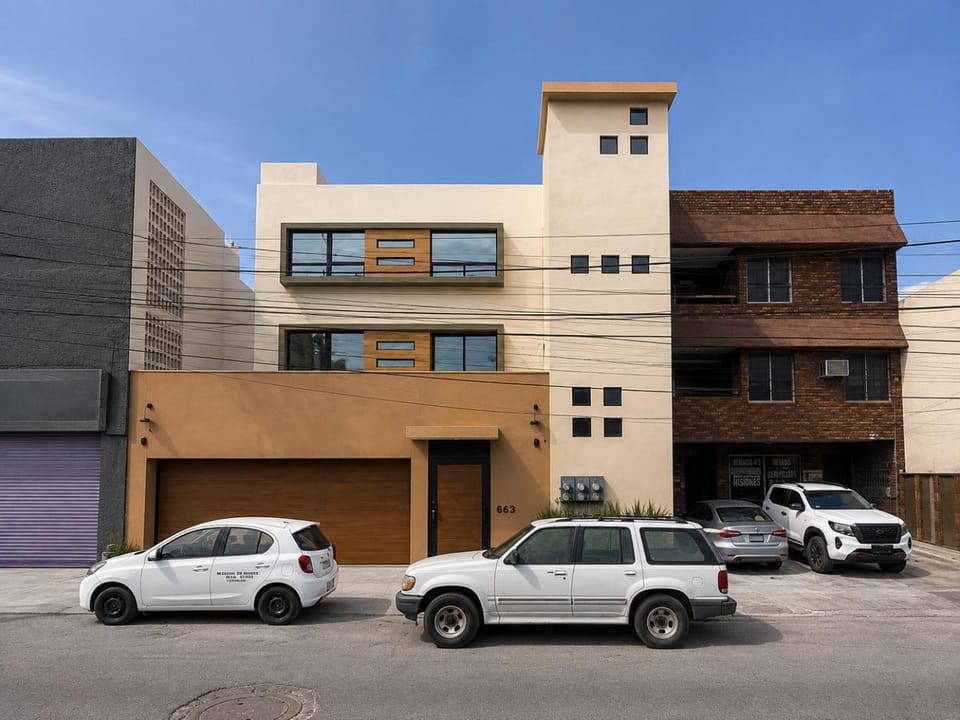 Property building, Day, Location