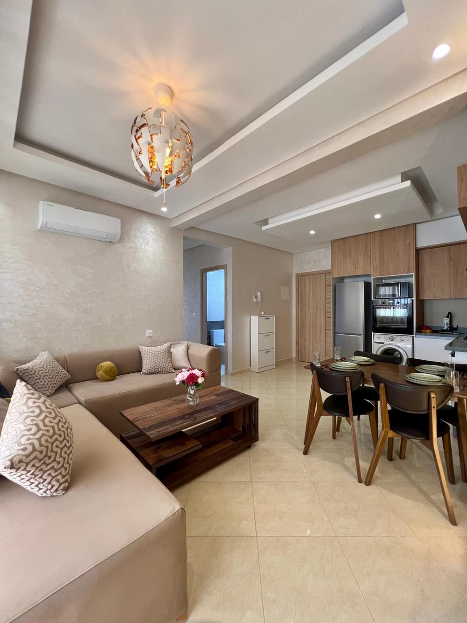 Kitchen or kitchenette, Living room, Seating area, Dining area, oven, stove, air conditioner