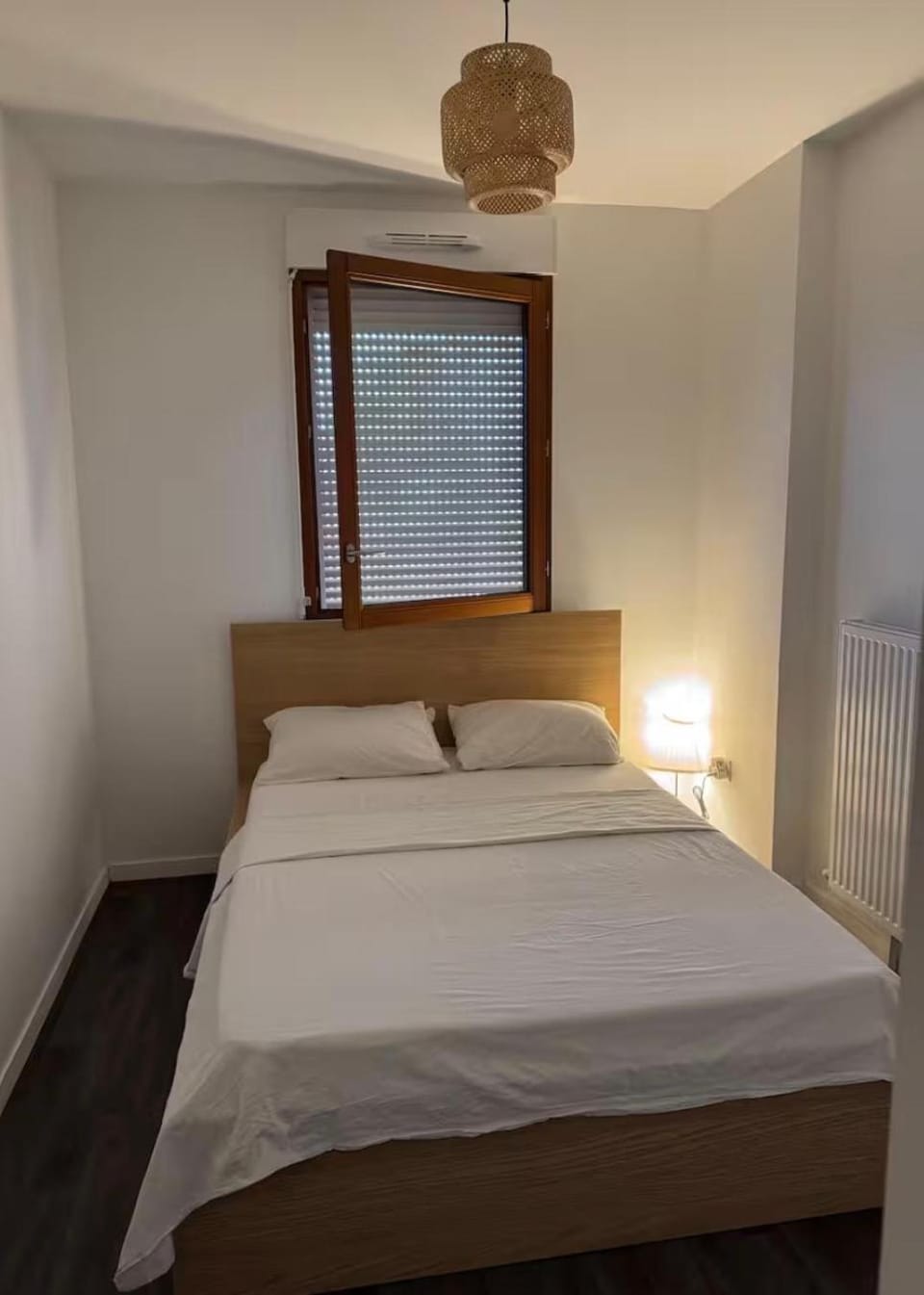 Chambre des iris Vacation rental in Île-de-France