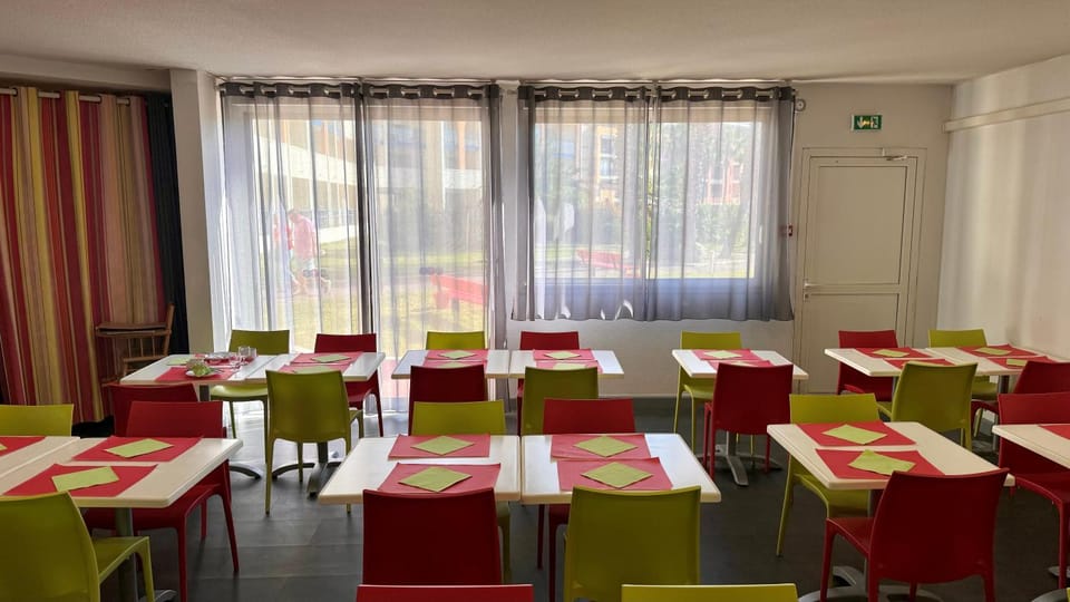 Continental breakfast, Buffet breakfast