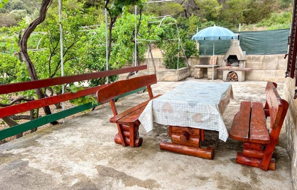 Location, children, Family